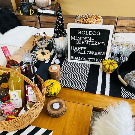 Balcsitthon Apartmanok Сиофок Екстериор снимка