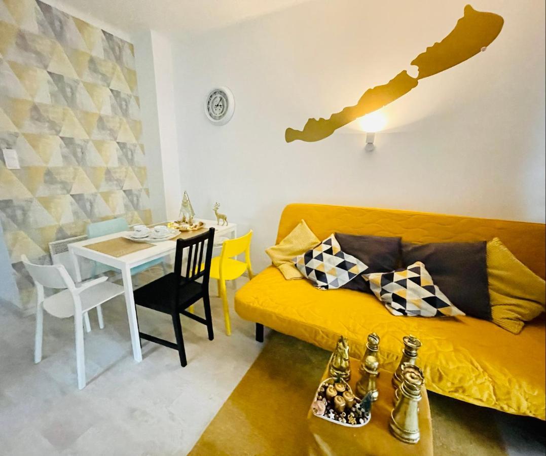 Balcsitthon Apartmanok Сиофок Екстериор снимка