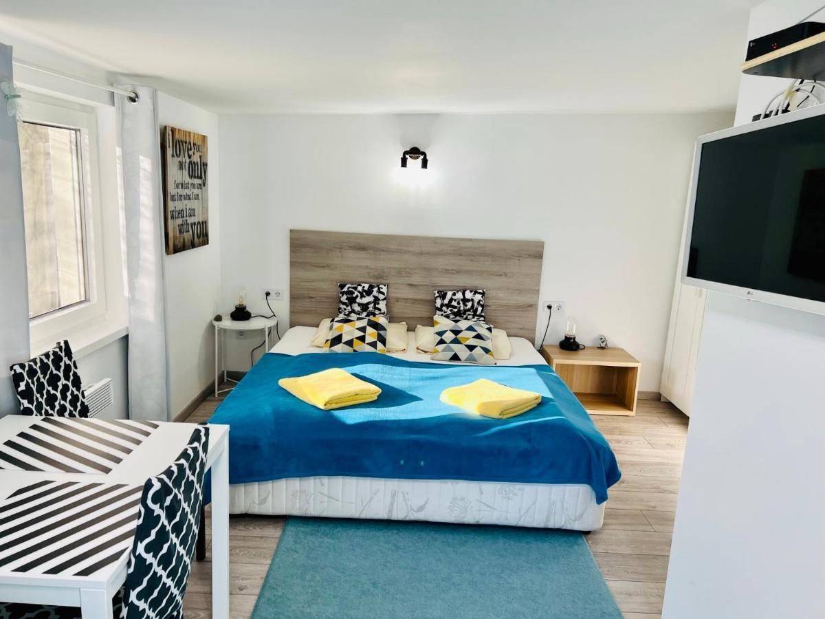 Balcsitthon Apartmanok Сиофок Екстериор снимка
