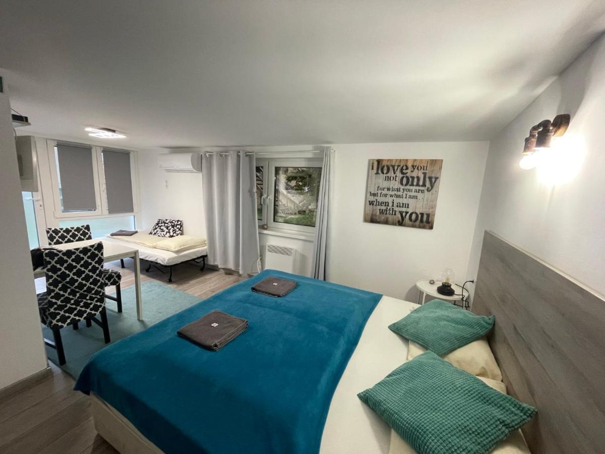 Balcsitthon Apartmanok Сиофок Стая снимка