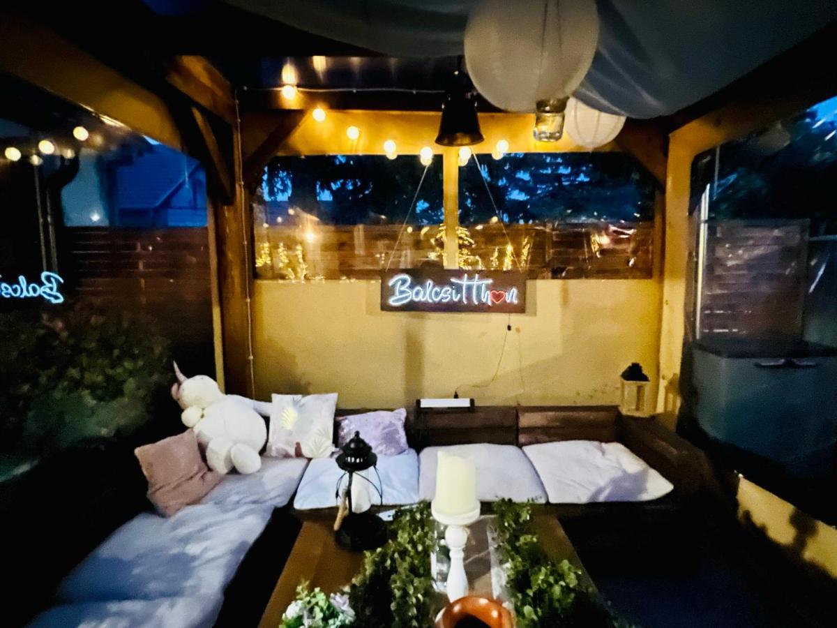 Balcsitthon Apartmanok Сиофок Екстериор снимка
