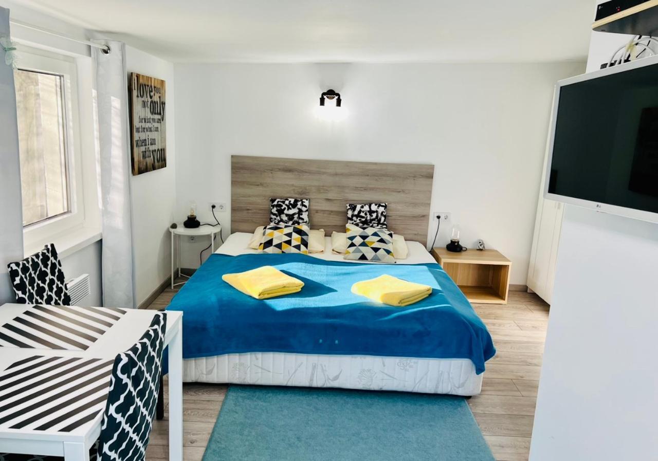 Balcsitthon Apartmanok Сиофок Екстериор снимка