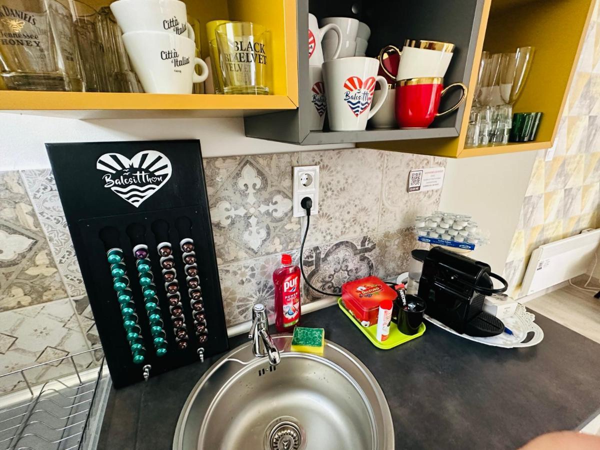 Balcsitthon Apartmanok Сиофок Екстериор снимка